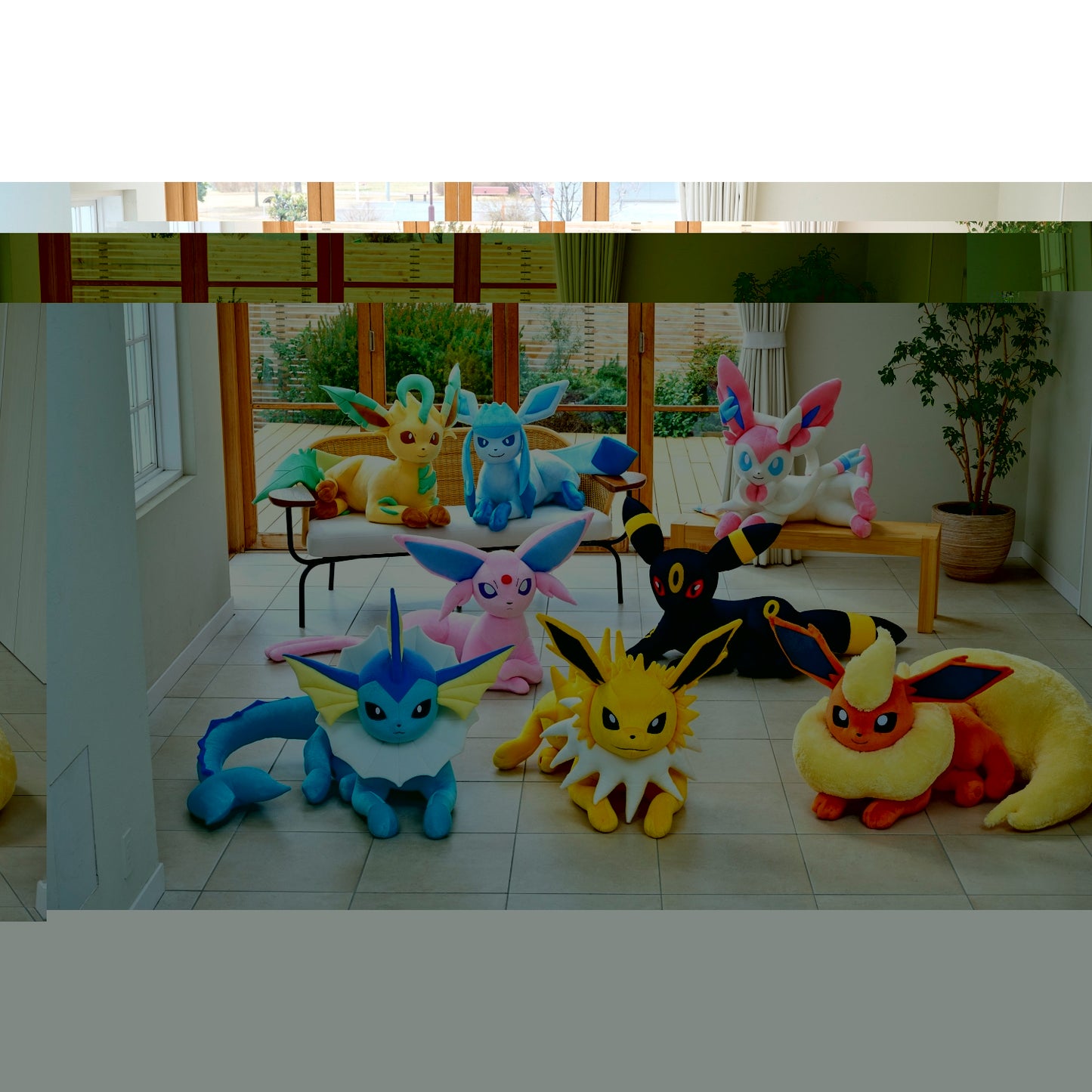 Pokémon - Lebensgrosses Blitza Plüschtier (Pokémon Center)